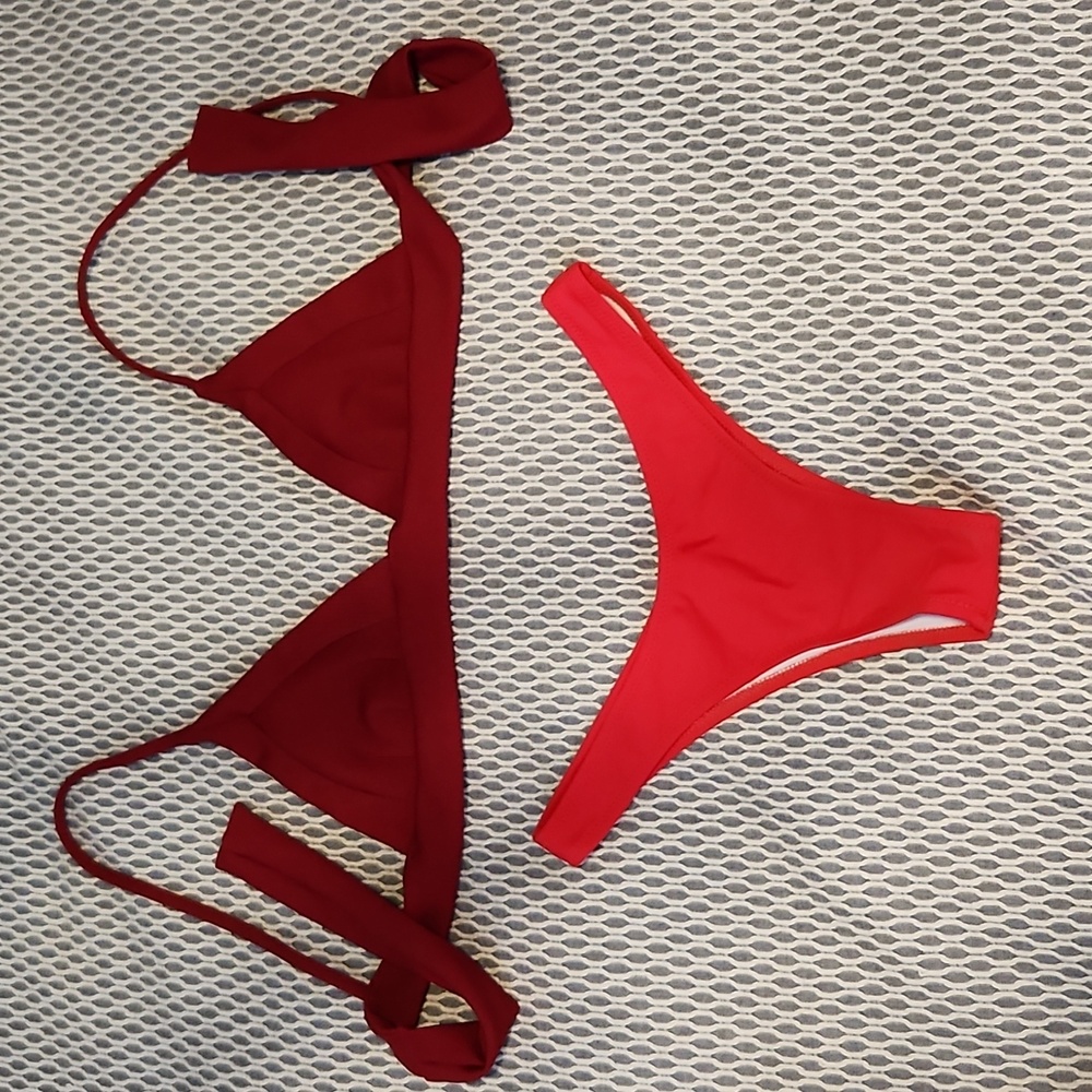 Red bikini set